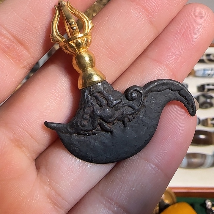 越刀牌……………………………………