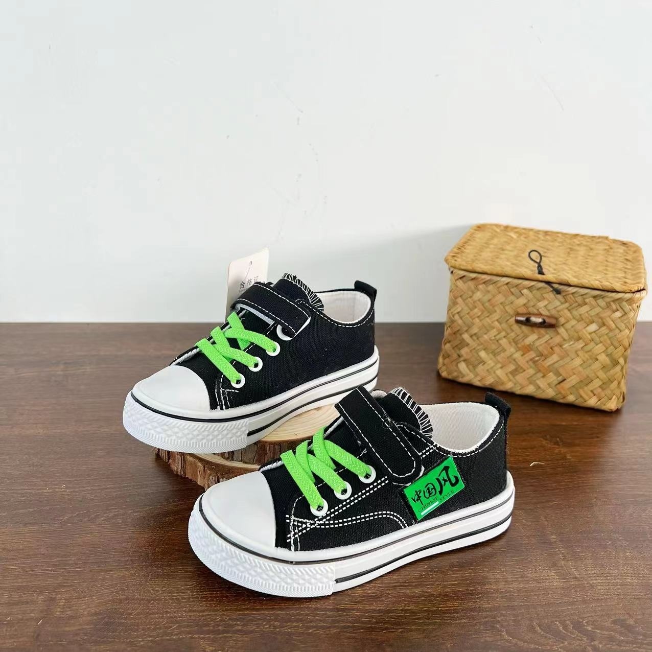 儿童2025新款魔术贴休闲百搭帆布鞋X217