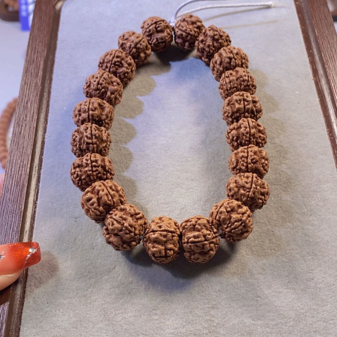 金刚菩提吊坠帝王花