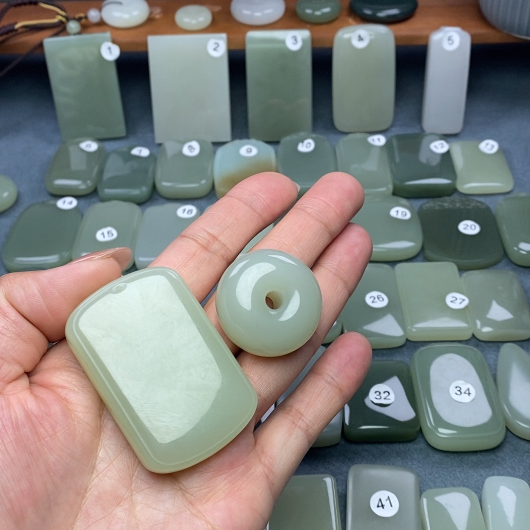 和田玉颈饰未镶嵌M****y