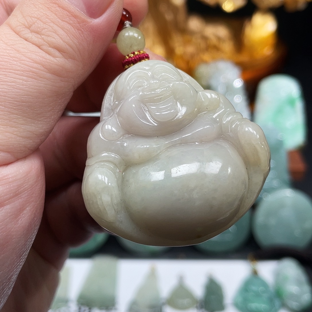 翡翠未镶嵌颈饰佛公