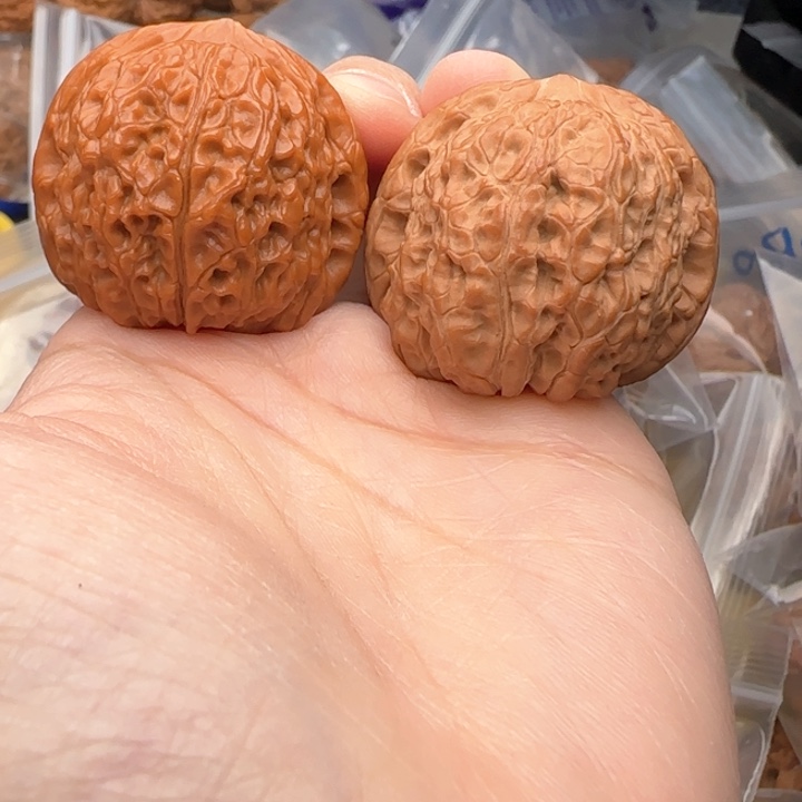 文玩核桃吊坠北****店血麒麟