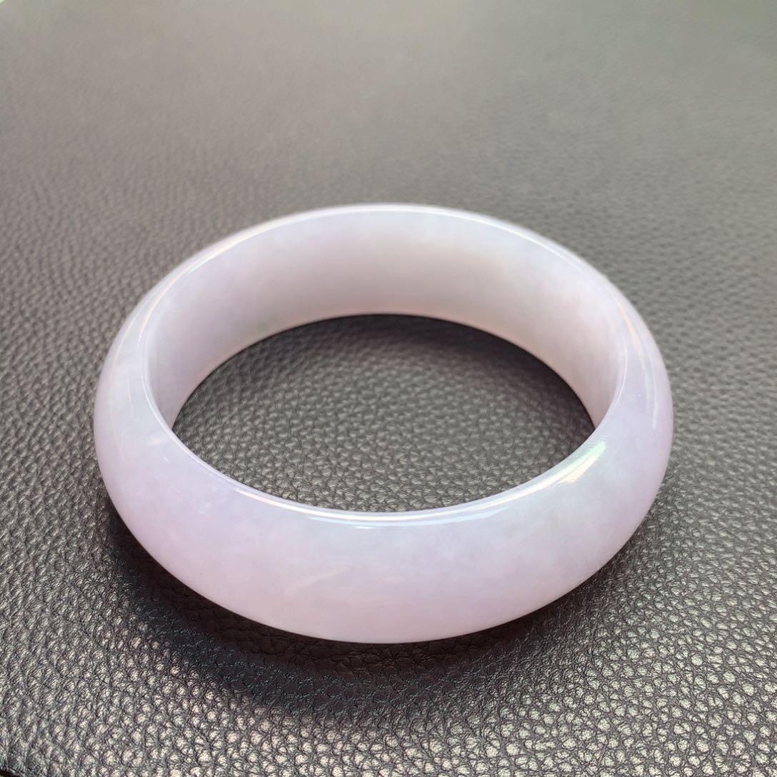 翡翠手镯未镶嵌缅甸