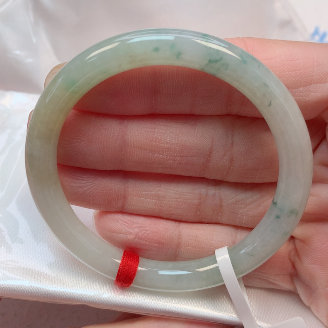 翡翠手镯未镶嵌51细圆条 茶黄翡飘绿花