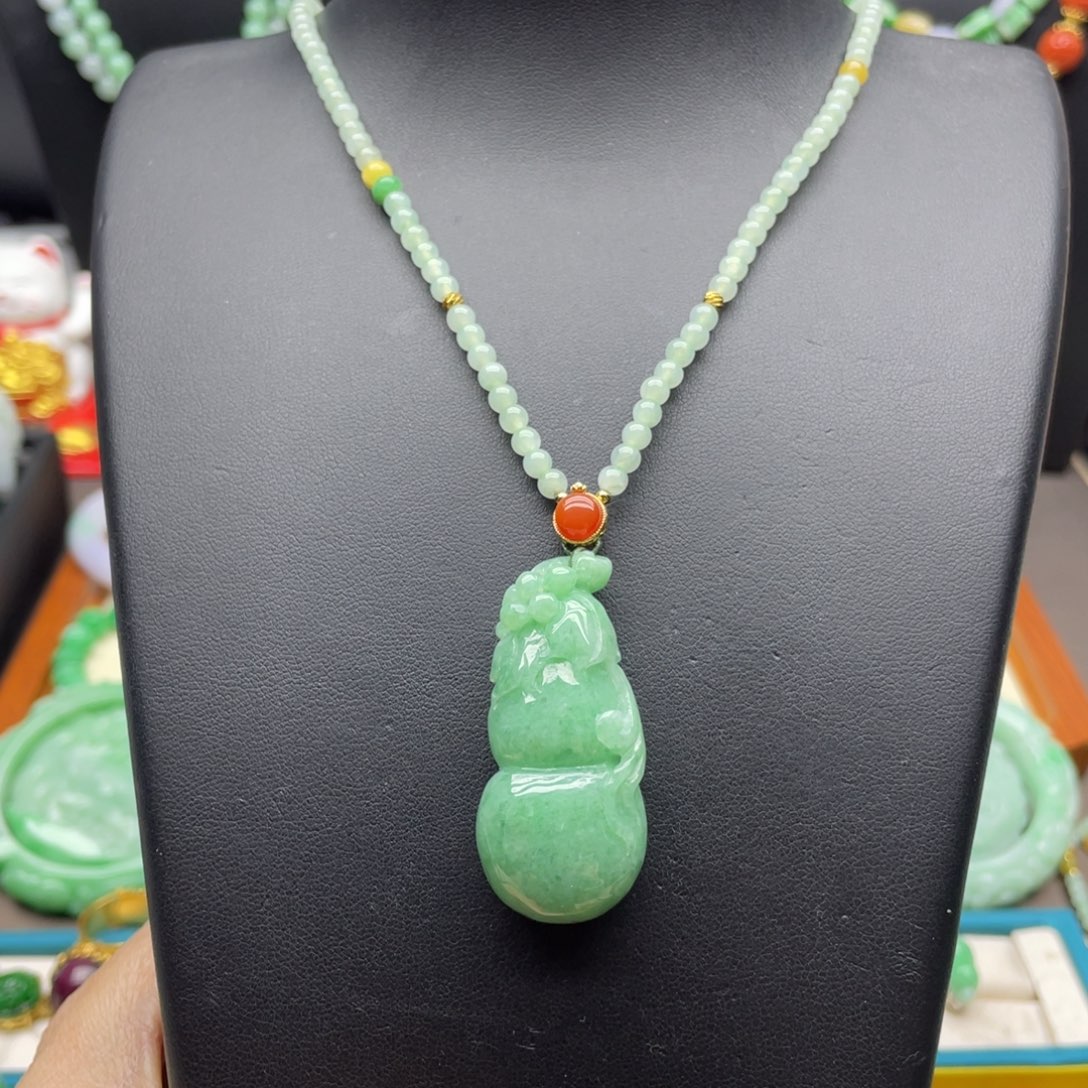 翡翠未镶嵌颈饰翡翠葫芦