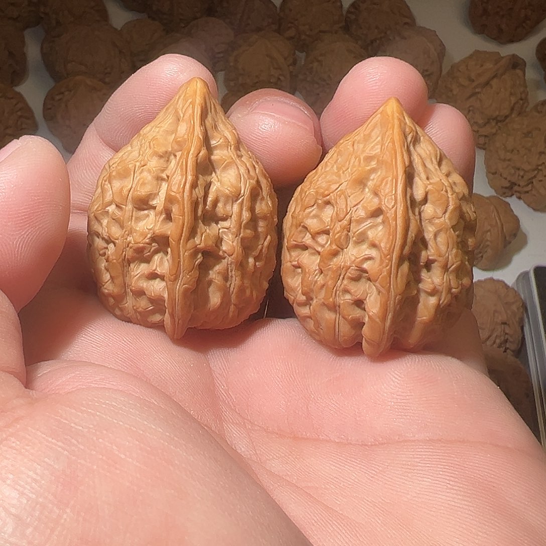 小***李吊坠猴头核桃文玩