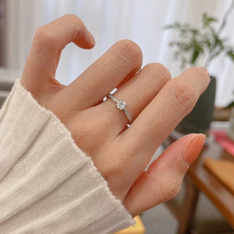 （B E J C）小米粒戒指 0.3ct  高端奢定女戒
