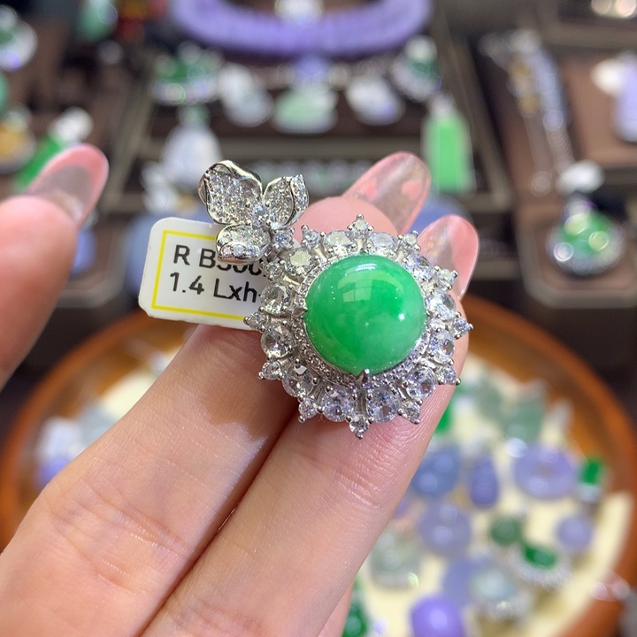 翡翠颈饰银S925镶嵌翡翠吊坠