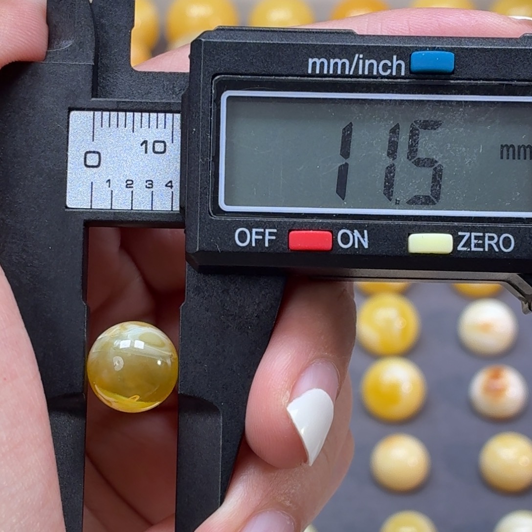 _***X琥珀未镶嵌裸石11.5mm