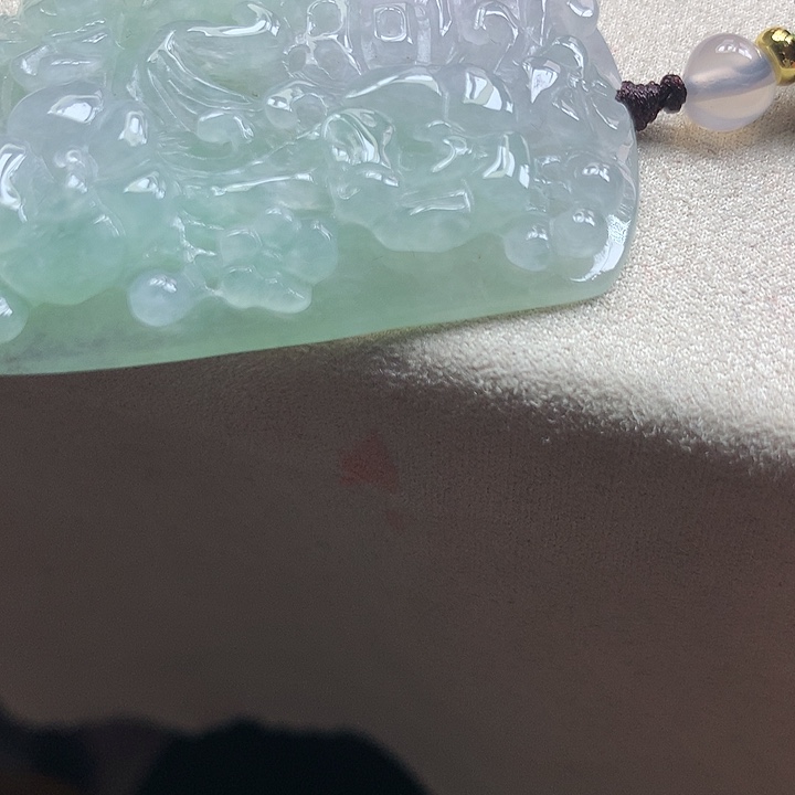 翡翠颈饰未镶嵌吊坠