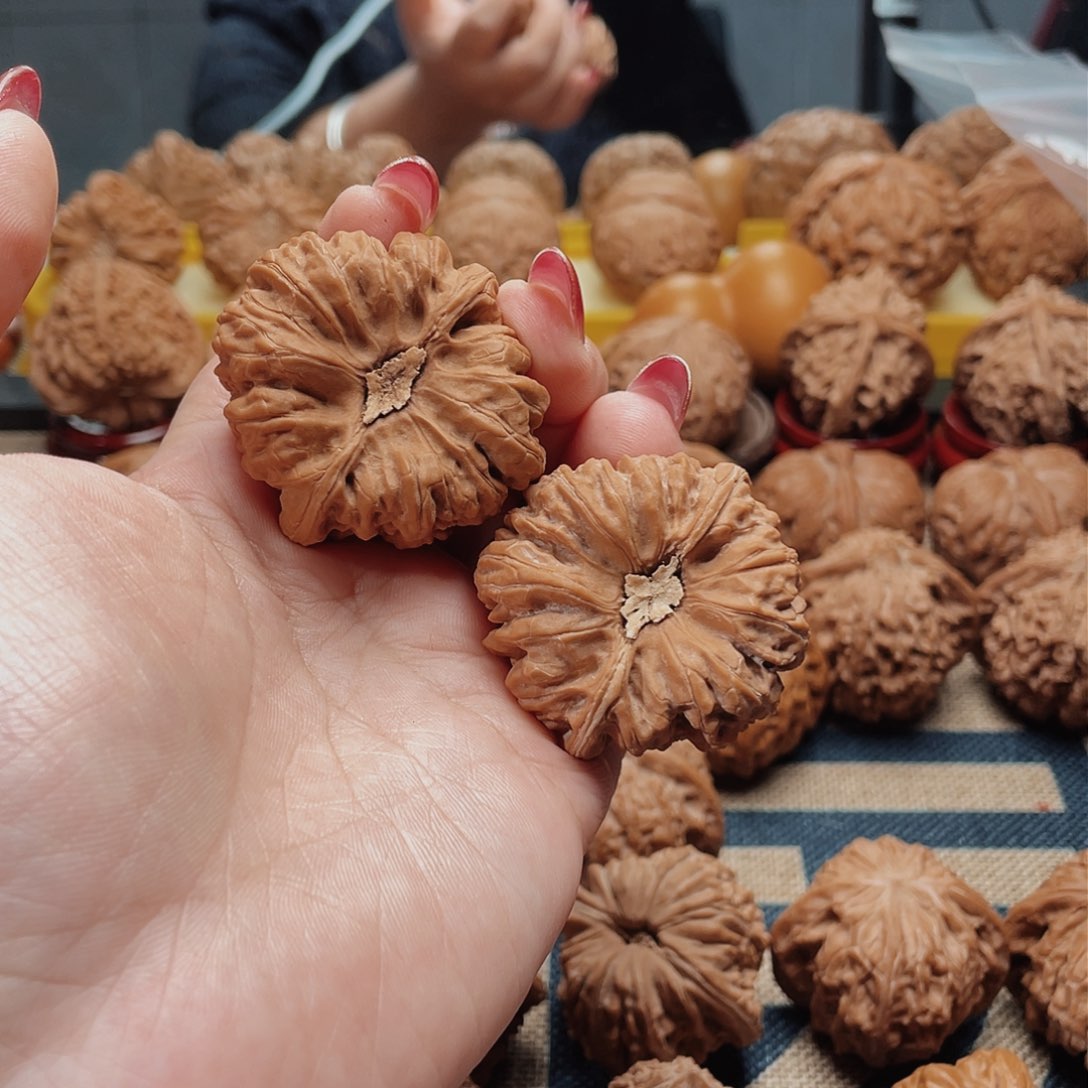 吊坠文玩核桃O****h42平谷凹底