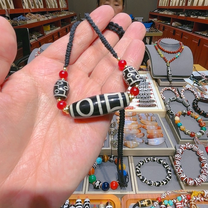 未镶嵌玛瑙/玉髓珠宝奇石