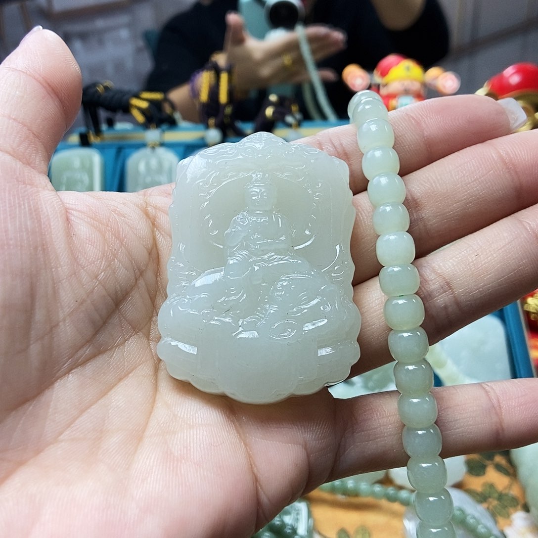 和田玉颈饰未镶嵌老****》