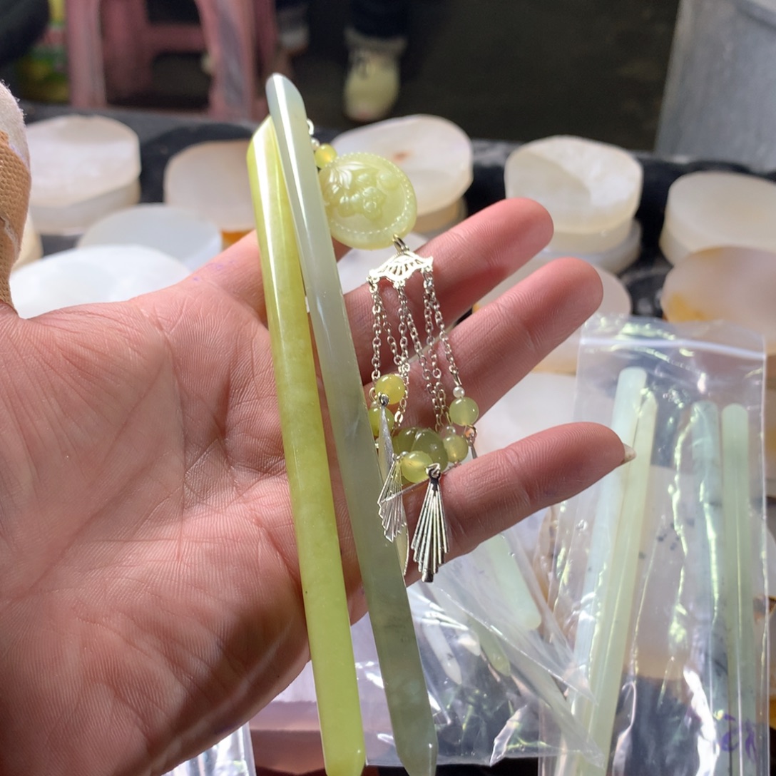 我***娘蛇纹石玉未镶嵌发饰