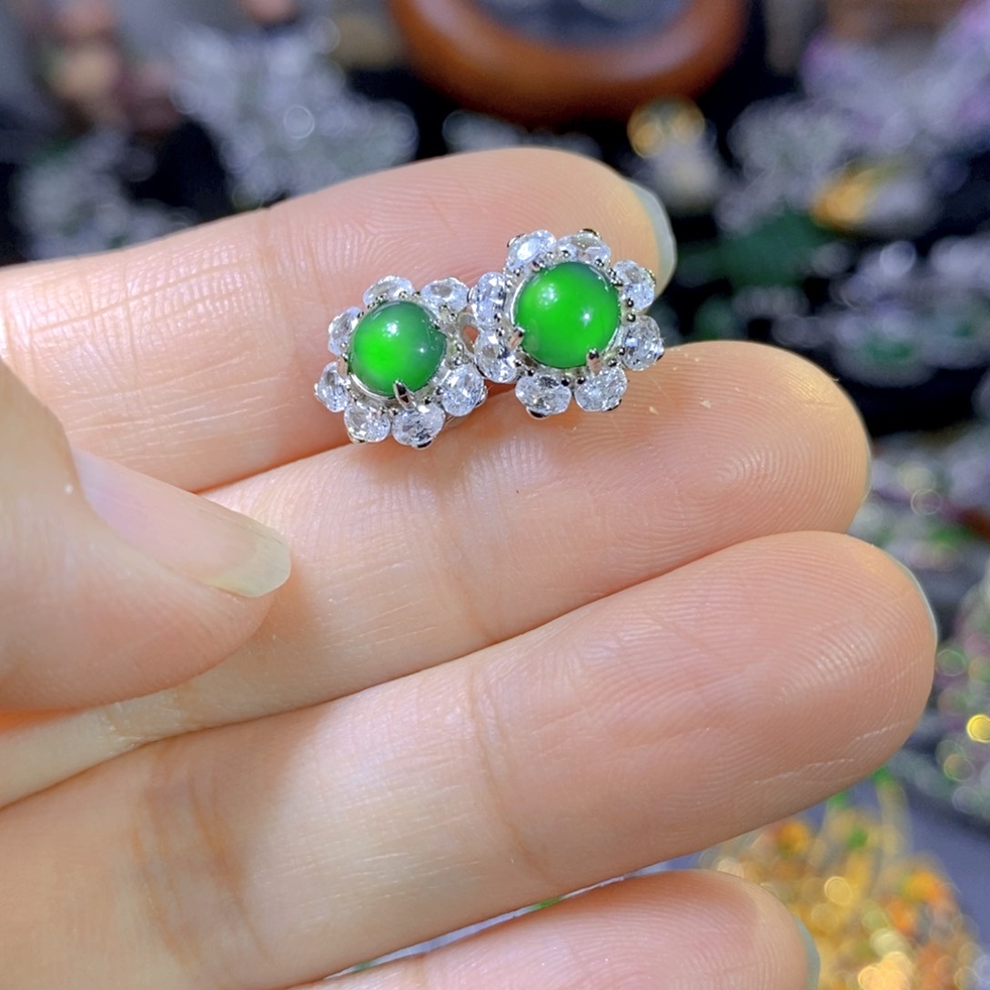 翡翠颈饰银S925镶嵌天然翡翠