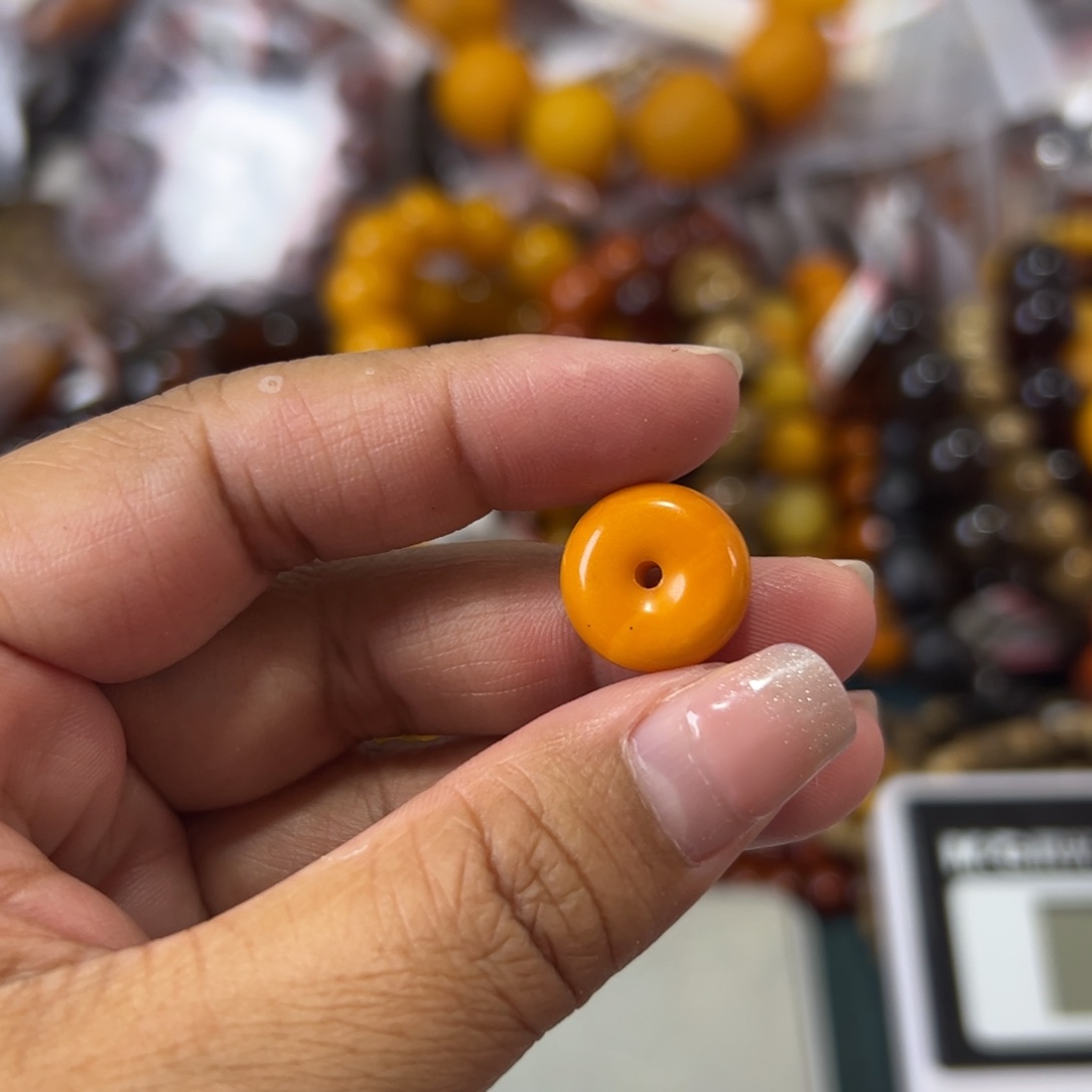 未镶嵌琥珀珠宝奇石392有伤