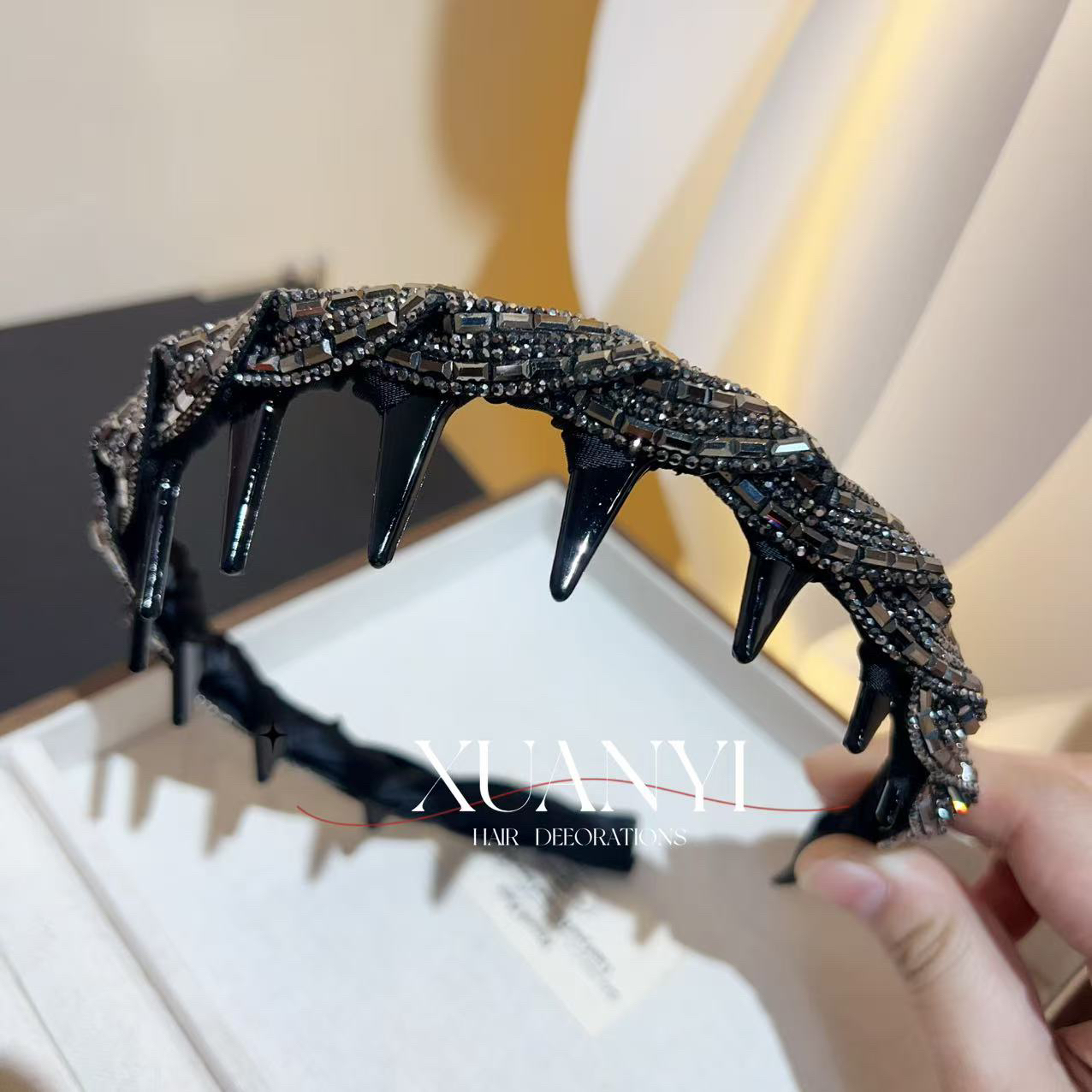 设计感百搭精致缠绕齿梳防滑高颅顶发箍Y021