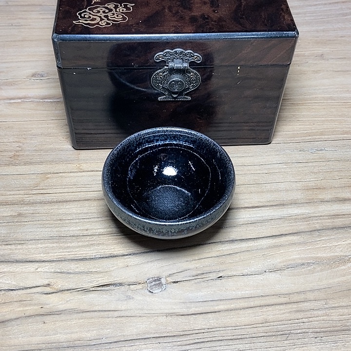 茶盏可**无——————————1