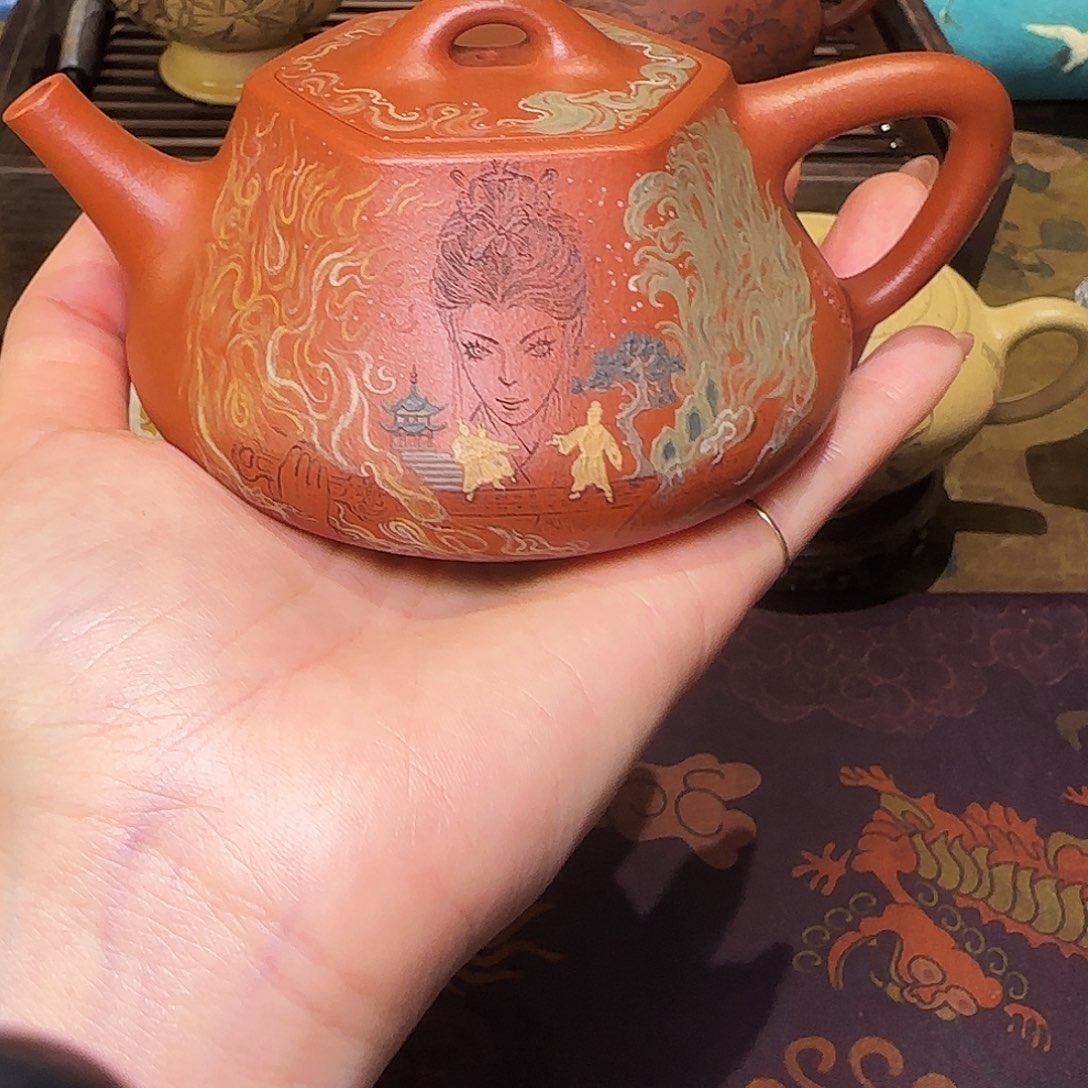 紫砂茶壶梦回三国