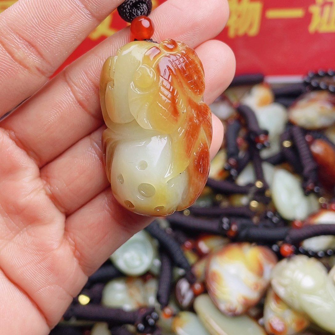 和田玉颈饰未镶嵌