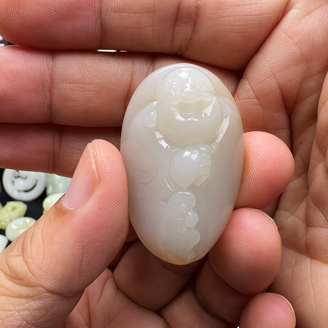 和田玉未镶嵌颈饰