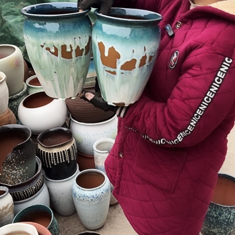 口18高25瑕疵盆子。 