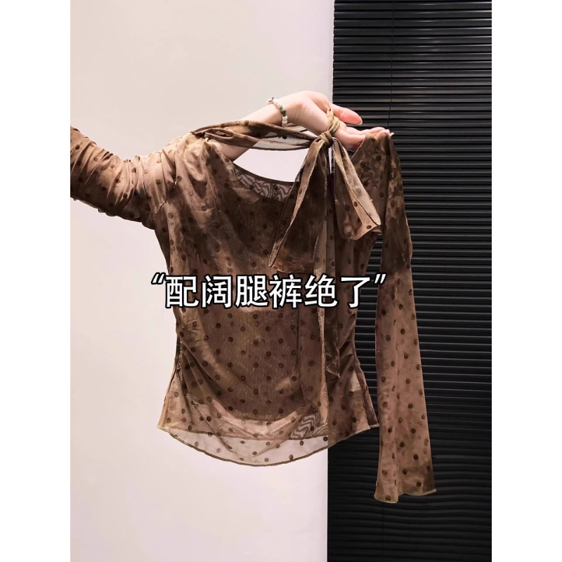 韩系斜肩扎染波点网纱长袖t恤女秋季新款收腰显瘦独特绝美小上衣