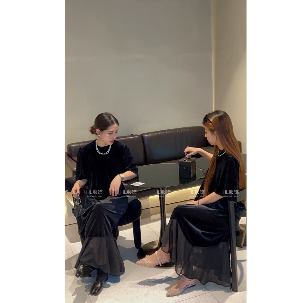 【酌影】HL秋款丝绒宽松腰带连衣裙气质显瘦赫本小黑裙不规则裙摆