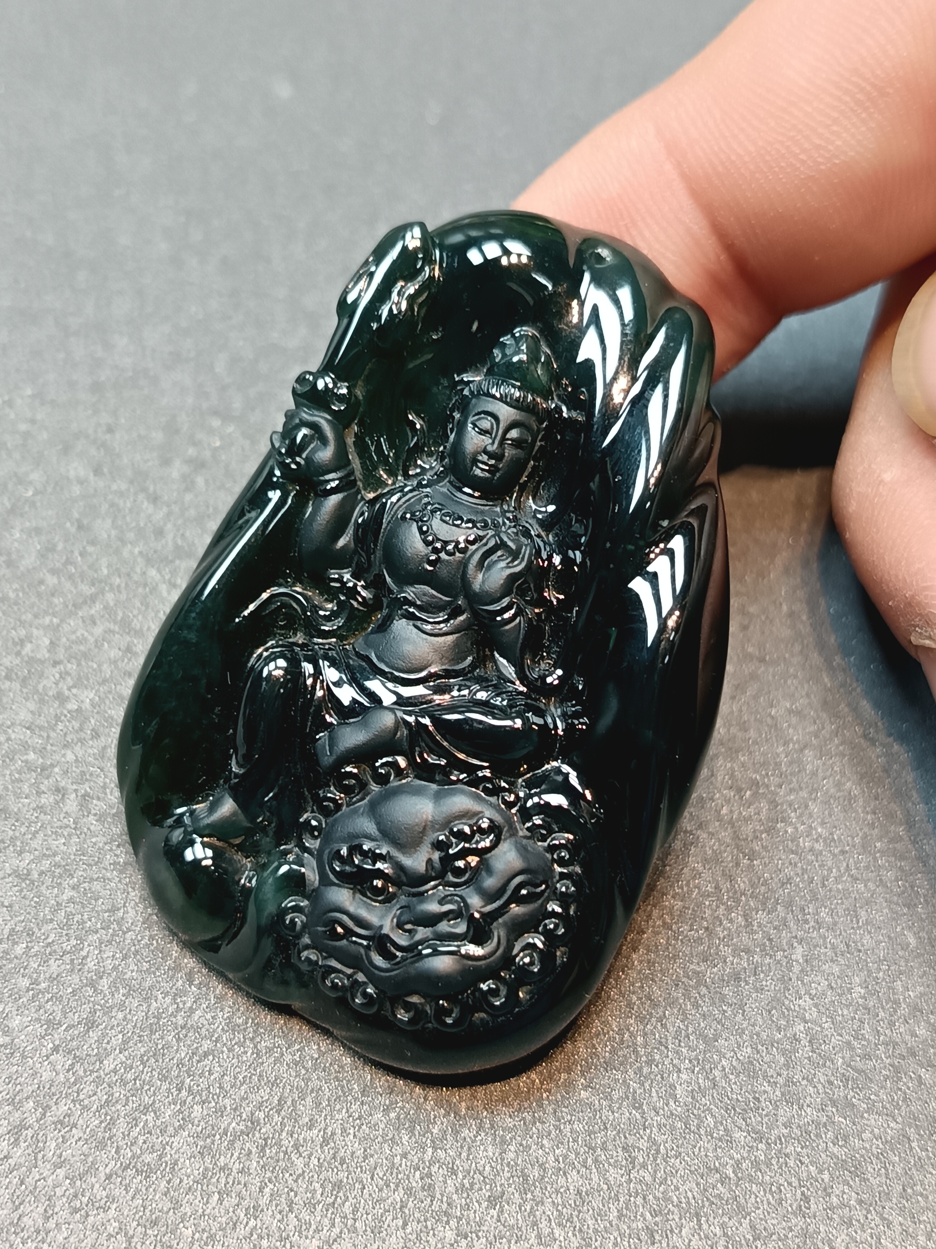 天然缅甸a货翡翠文殊菩萨吊坠