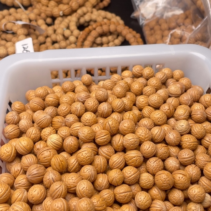 私人定制打孔小桃核300元不退不换