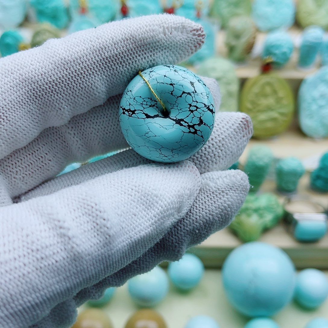 绿松石未镶嵌珠宝奇石