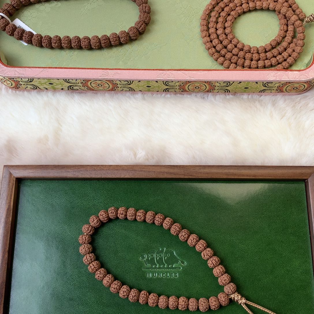 吊坠金刚菩提勿里达老树王手持