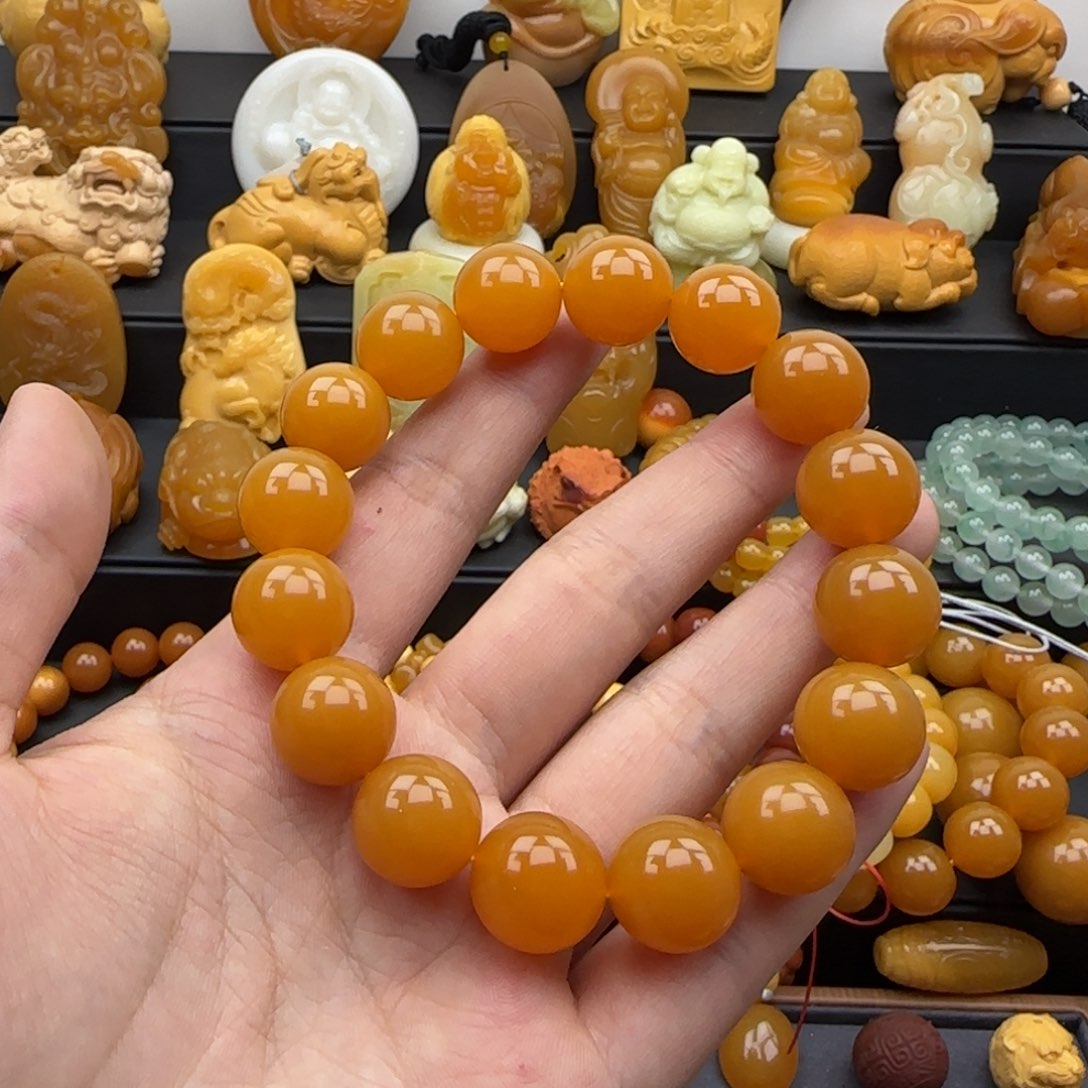 石英质玉未镶嵌颈饰临****?