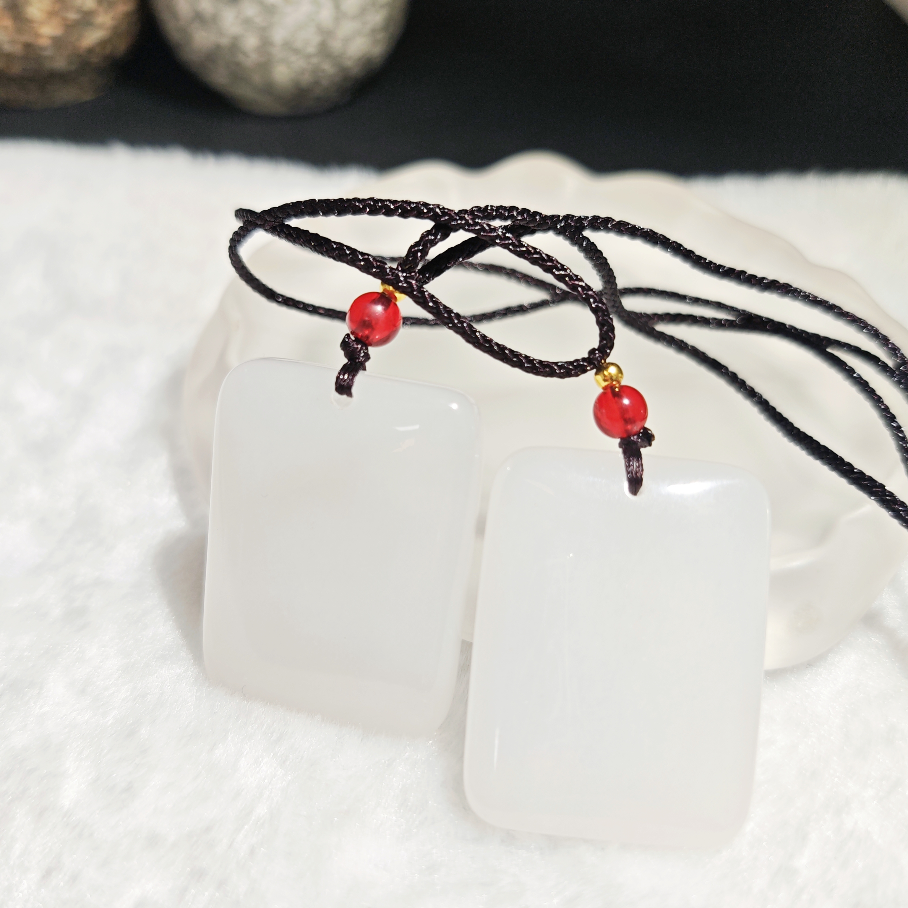 新疆玉石 冰白无事牌 多样性发货 拍一发一 Q223