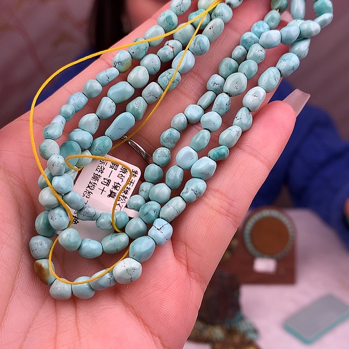 格***儿绿松石未镶嵌原矿