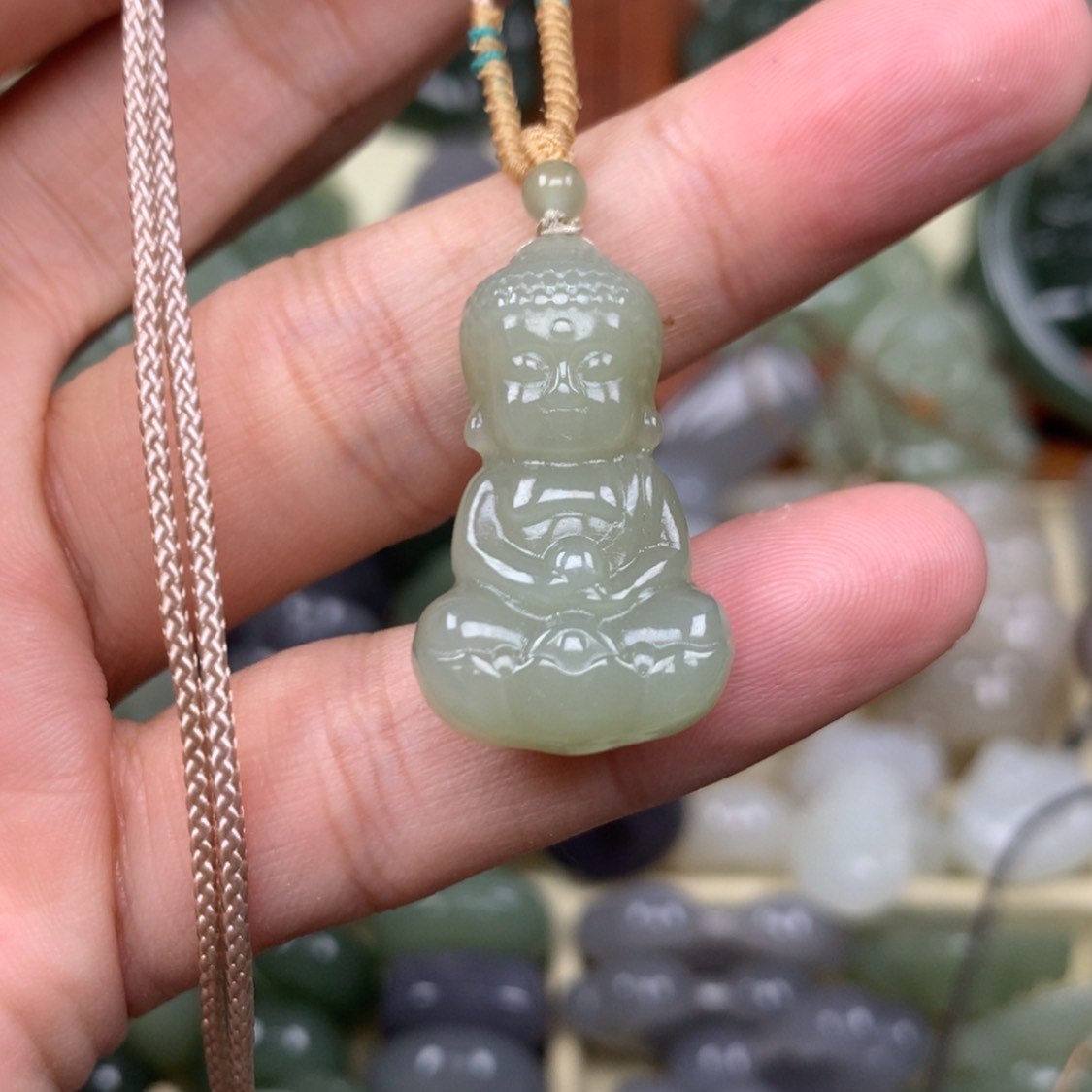 【闪购商品】颈饰未镶嵌和田玉