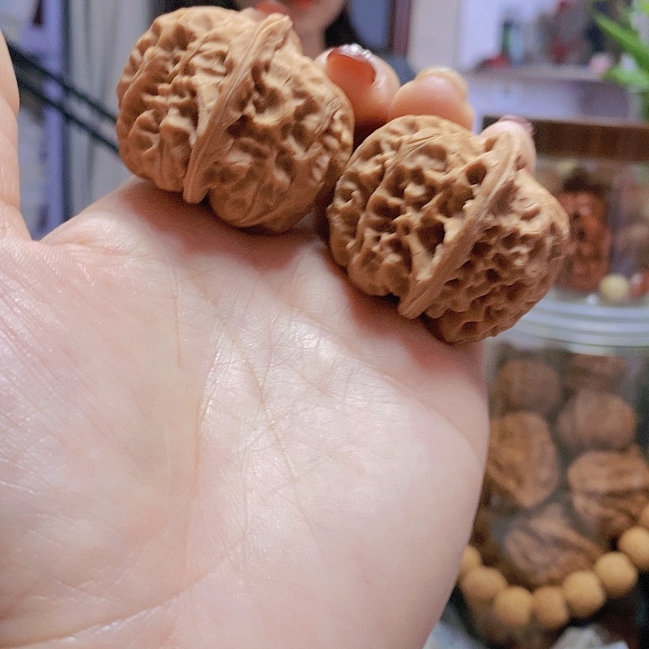 【闪购商品】文玩核桃把件38大石窝蜡皮