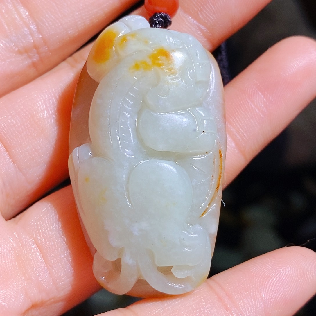 和田玉颈饰未镶嵌