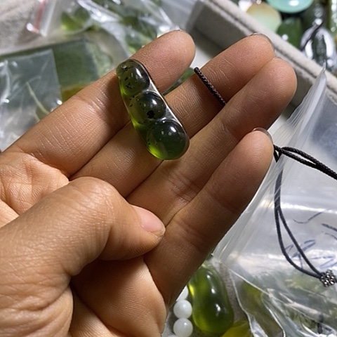 岫玉颈饰未镶嵌多样性发货