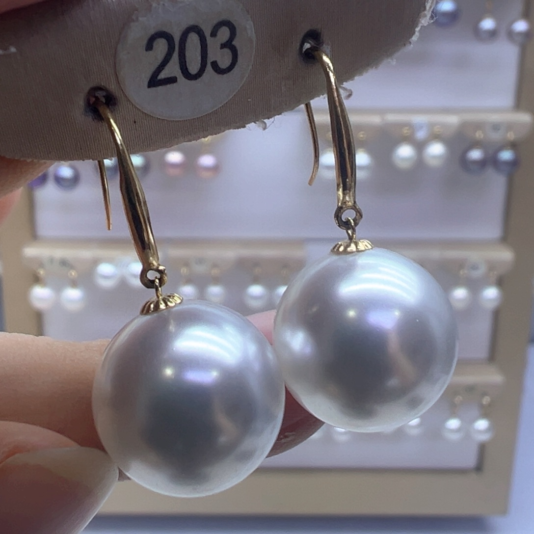 18K金镶嵌淡水珍珠耳饰