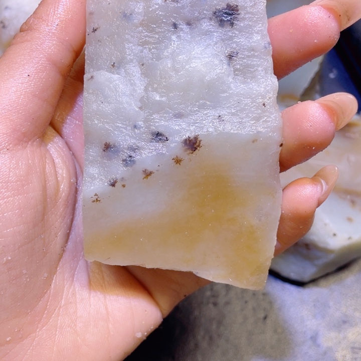 和田玉未镶嵌珠宝半成品