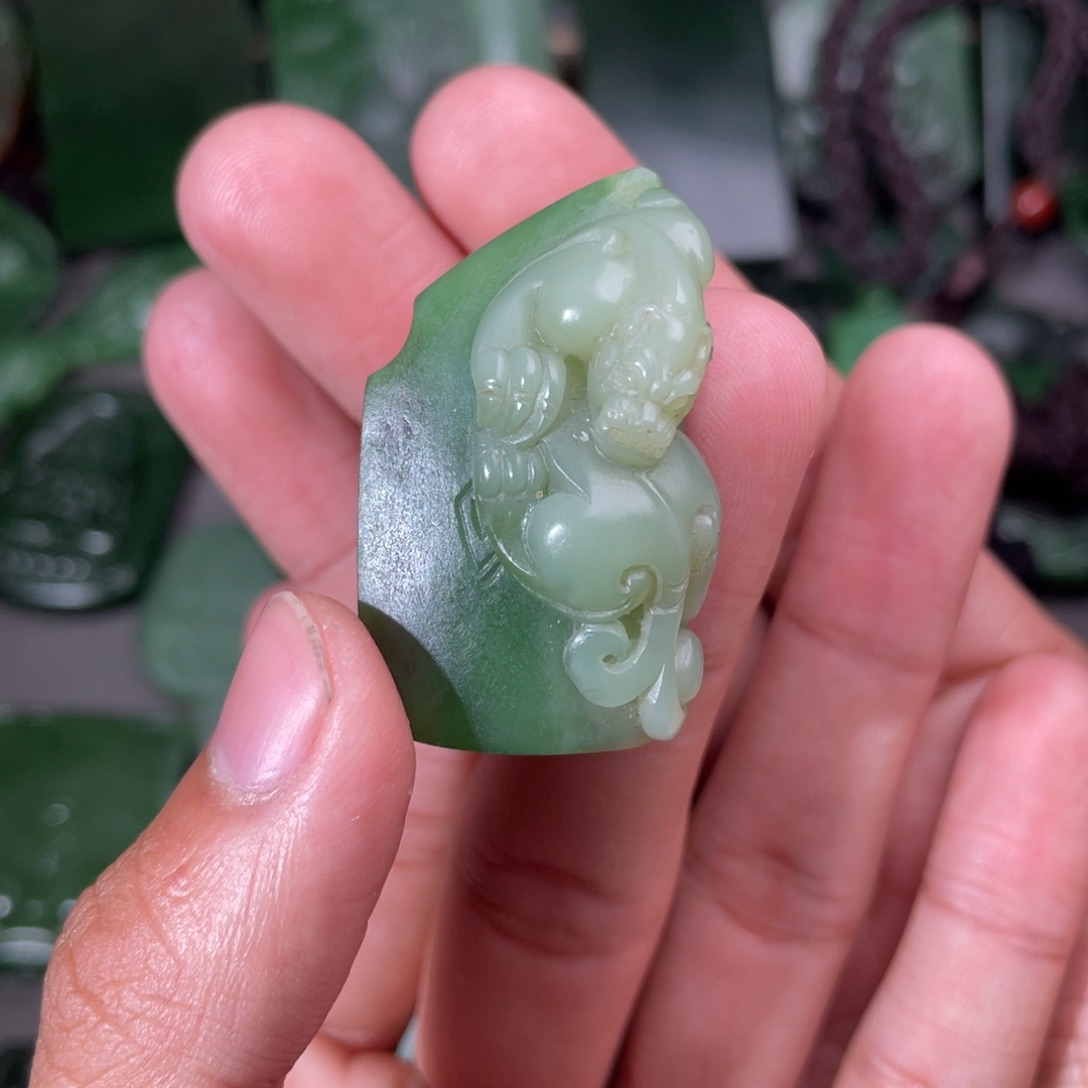 和田玉（碧玉）颈饰未镶嵌