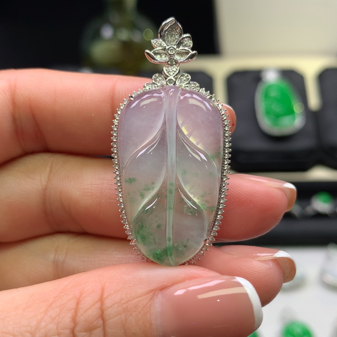 翡翠吊坠(不含链)18K金镶嵌