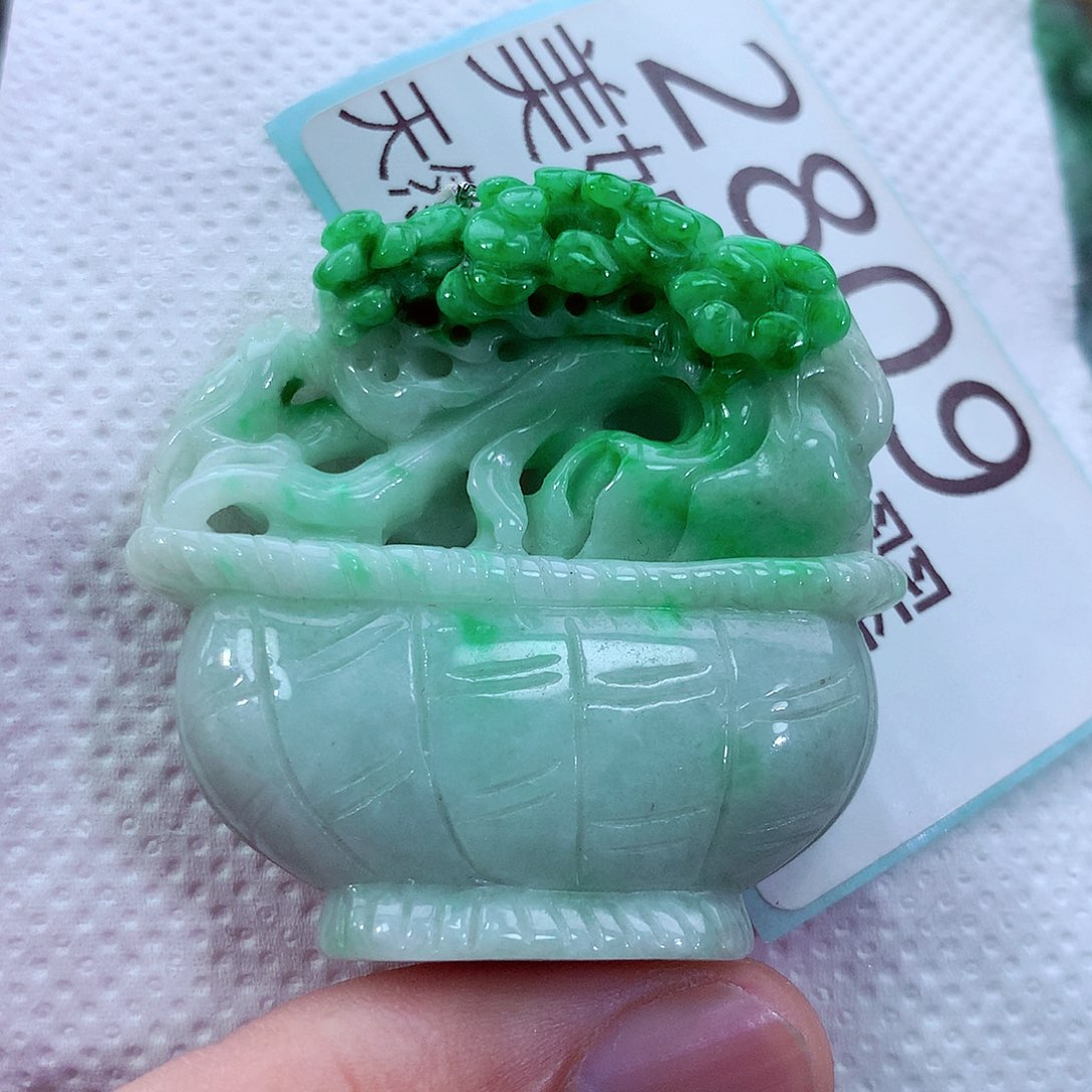吊坠(不含链)未镶嵌翡翠