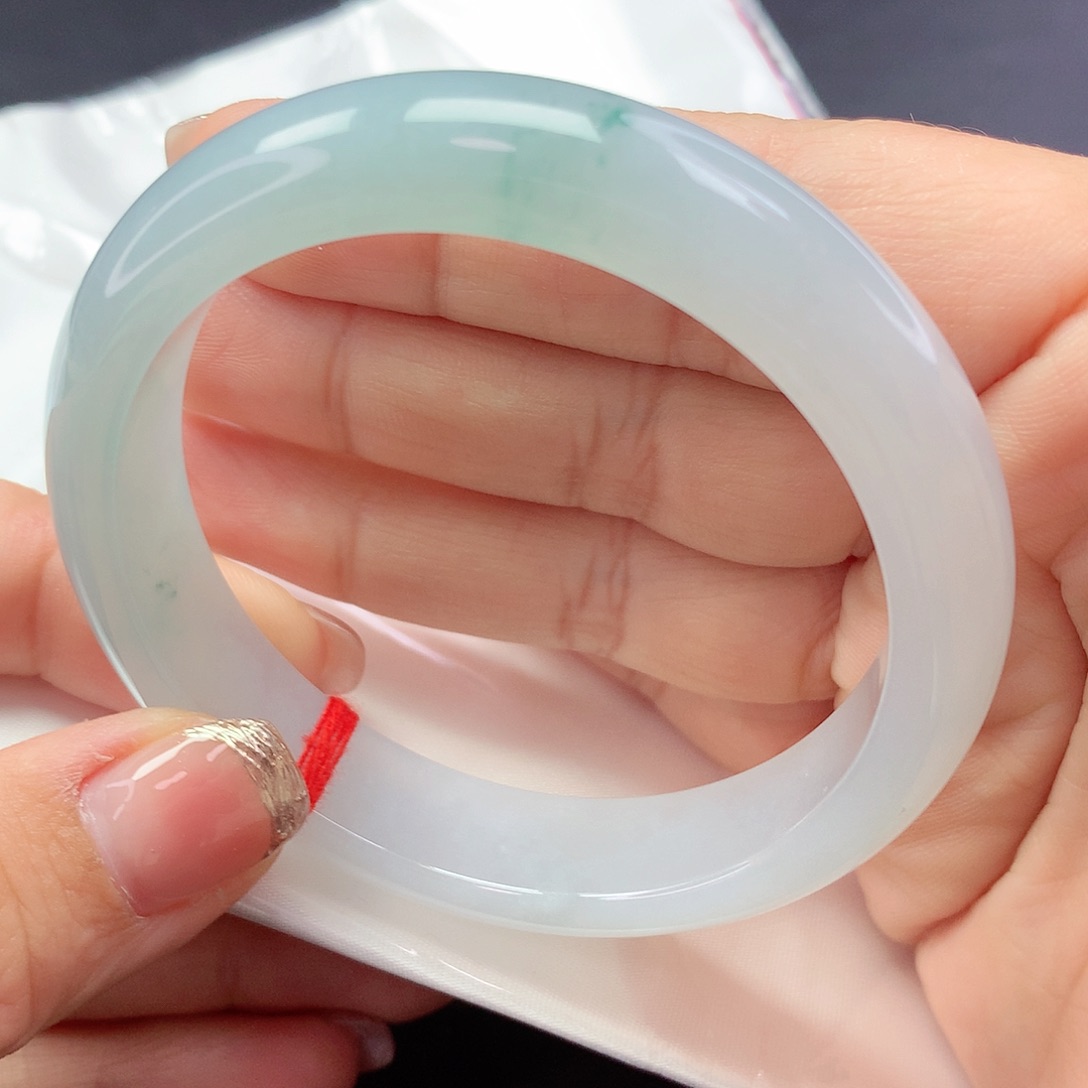 【闪购商品】翡翠手镯未镶嵌倔***子a 86305