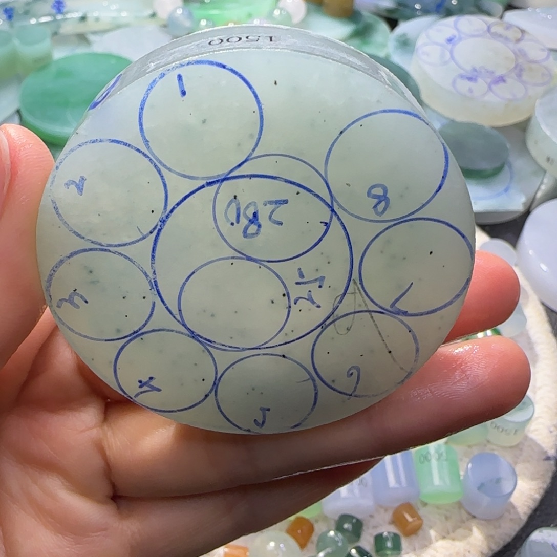 定制翡翠未镶嵌翡翠