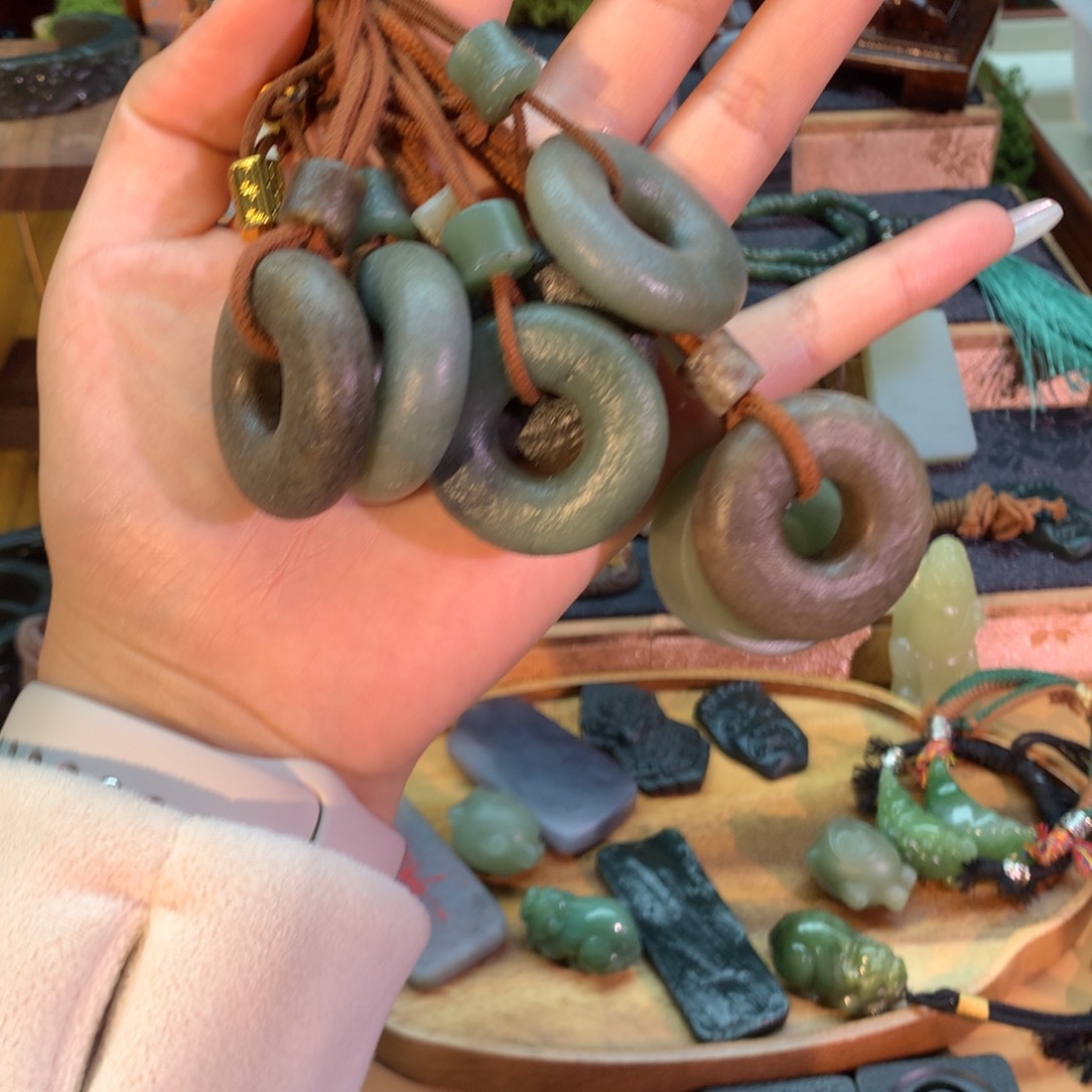 和田玉（糖玉）未镶嵌挂件