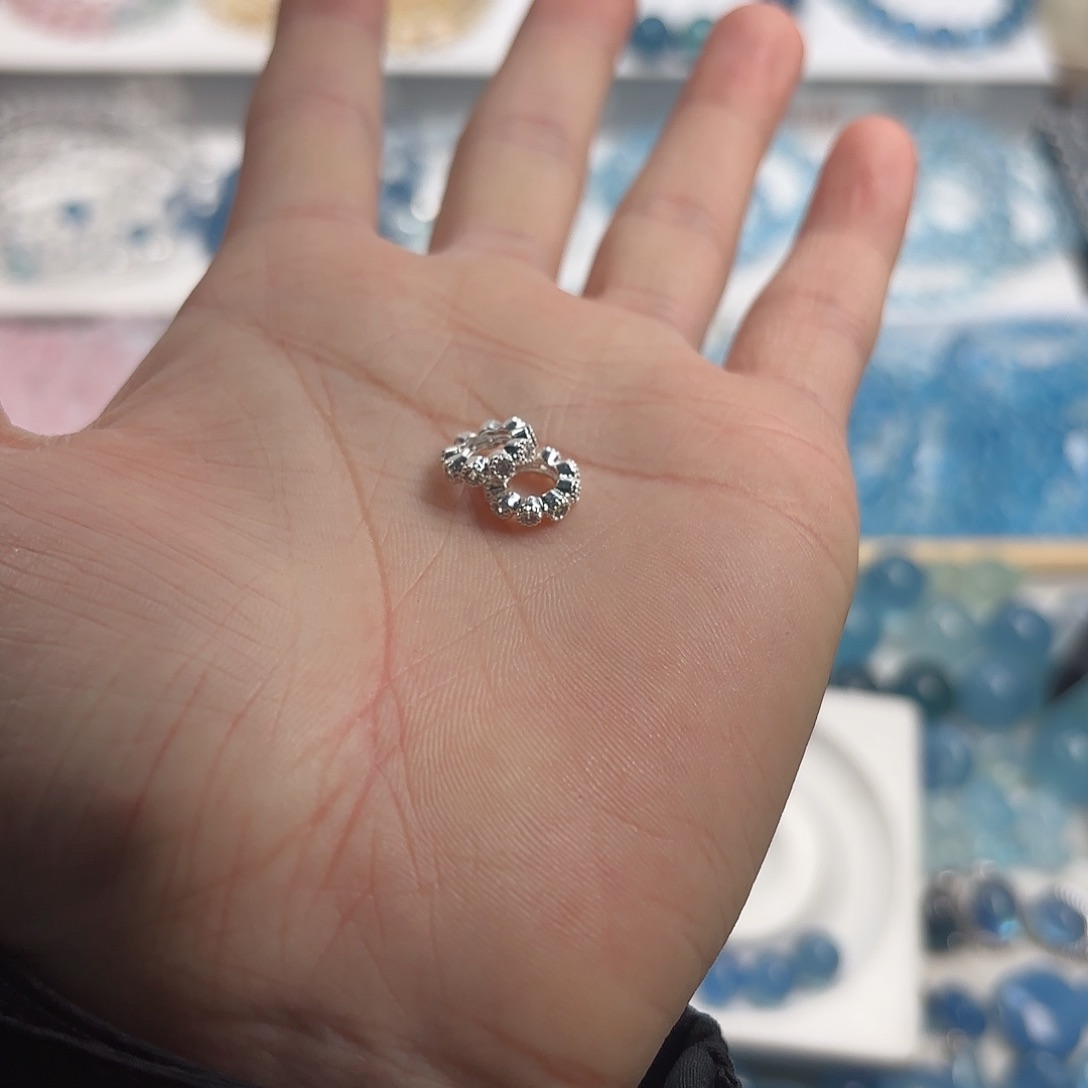 水晶手串未镶嵌隔片