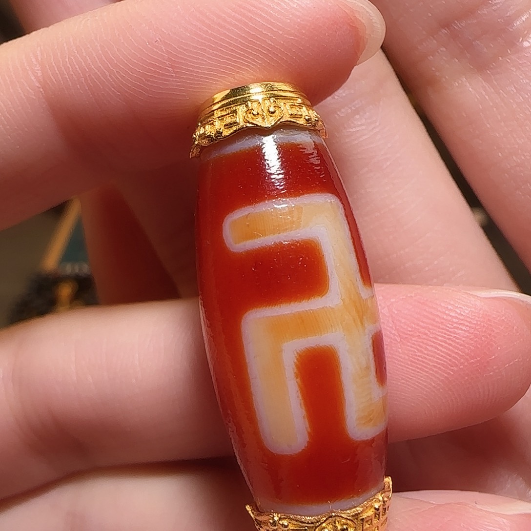 玛瑙吊坠18K金镶嵌