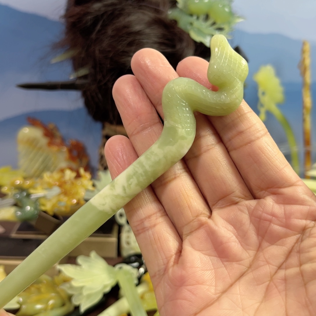 蛇纹石玉发饰合金